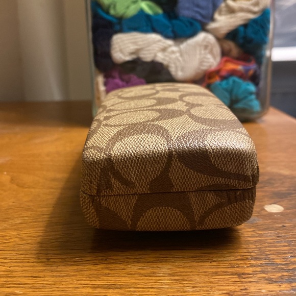 Coach Burgundy & Toffee Sunglasses in Brown Signature C Case - Picture 12 of 15